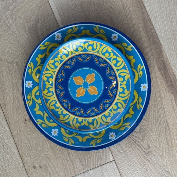 Melange 100% Melamine Tuscan Plate Set Gardens of Italy Collection - Picture 3 of 6